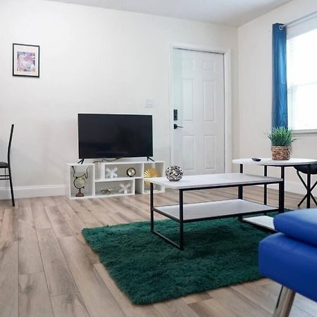 Jay'S Cozy Arts Apartment Tampa Exterior photo